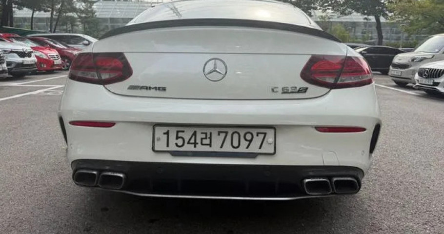 Mercedes-Benz C-Class 