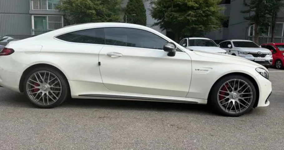 Mercedes-Benz C-Class 