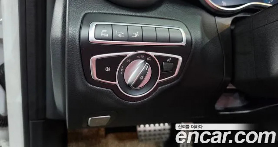 Mercedes-Benz C-Class 