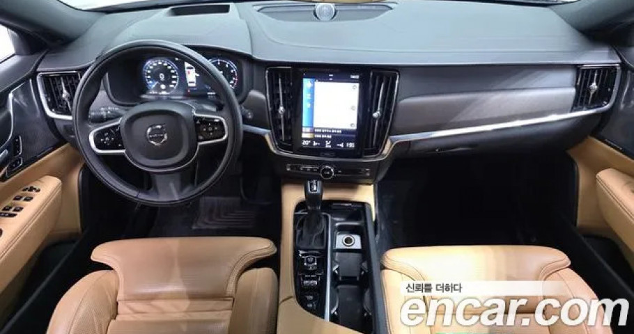 Volvo V90 