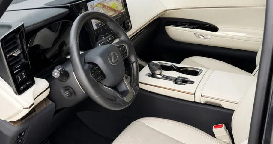Lexus Lm 