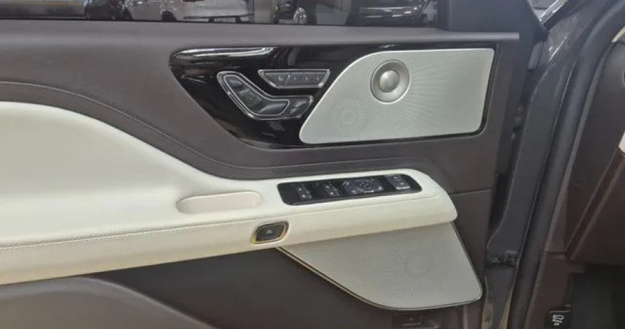 Lincoln Aviator 