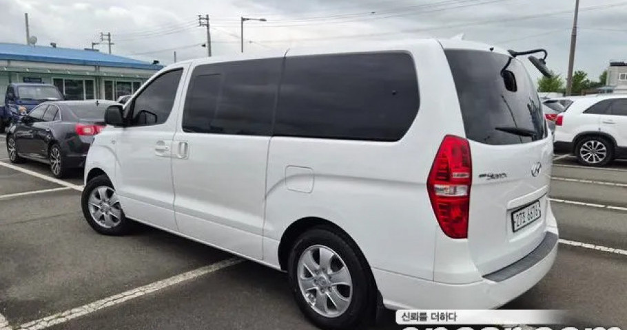 Hyundai Starex 