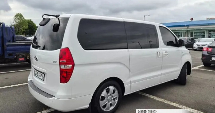 Hyundai Starex 
