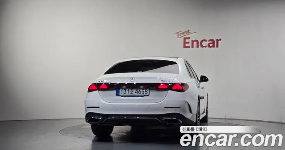 Mercedes-Benz E-Class 