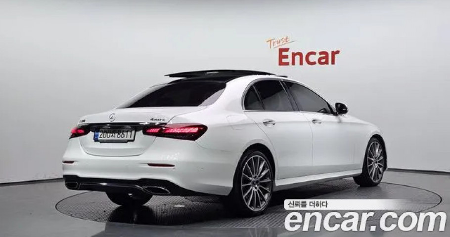 Mercedes-Benz E-Class 
