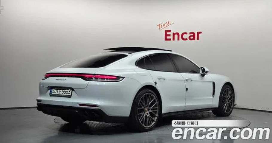 Porsche Panamera 