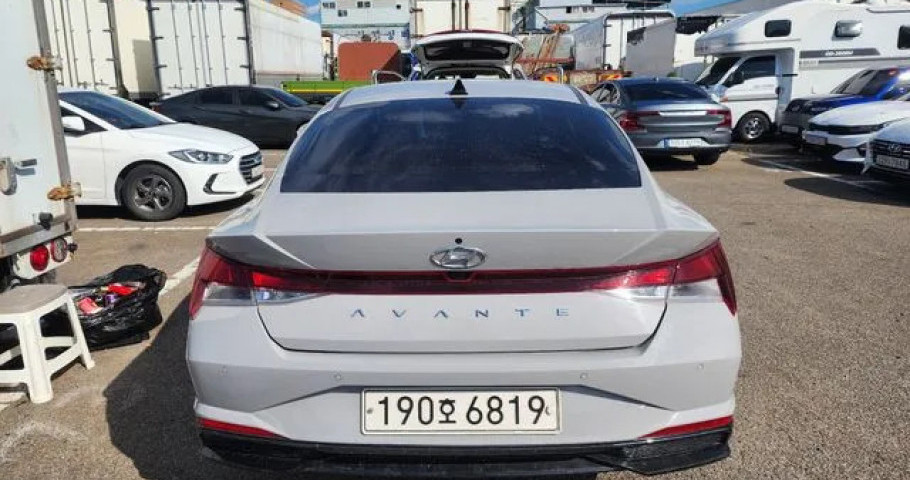 Hyundai Avante (Elantra) 