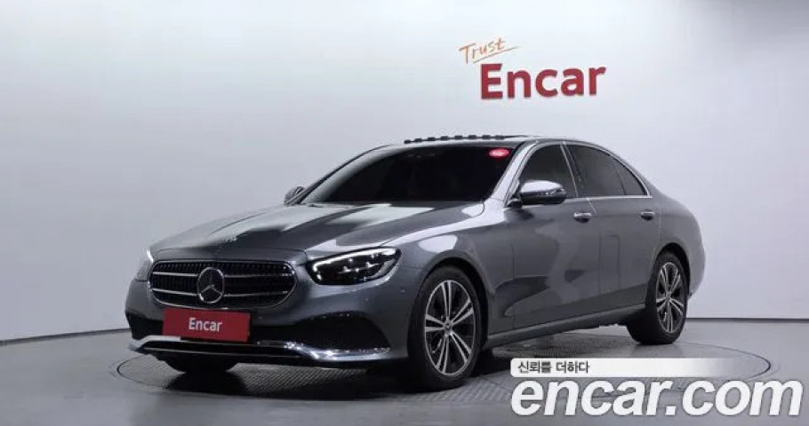 Mercedes-Benz E-Class 