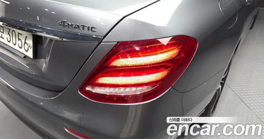Mercedes-Benz E-Class 