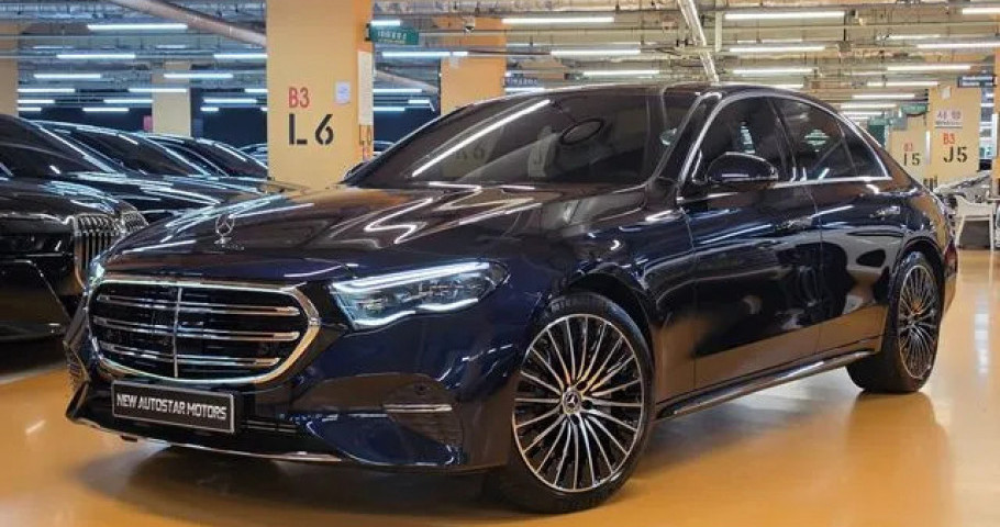 Mercedes-Benz E-Class 