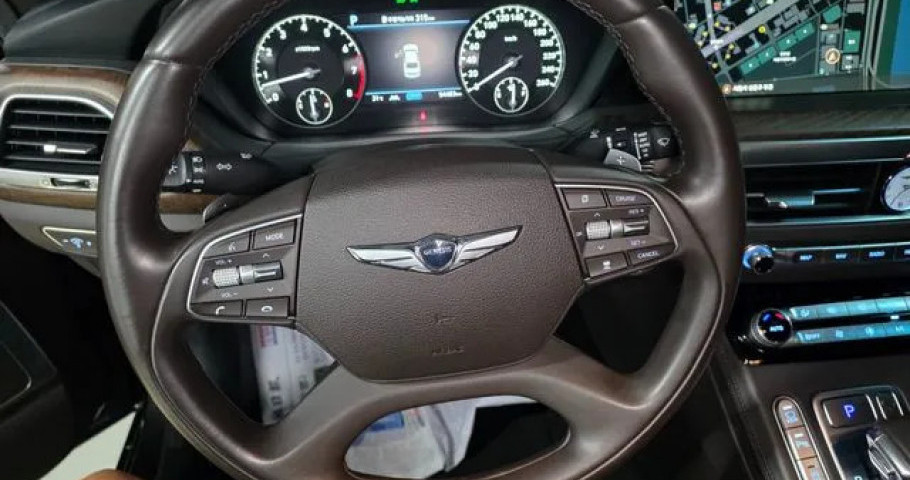 Genesis G90 