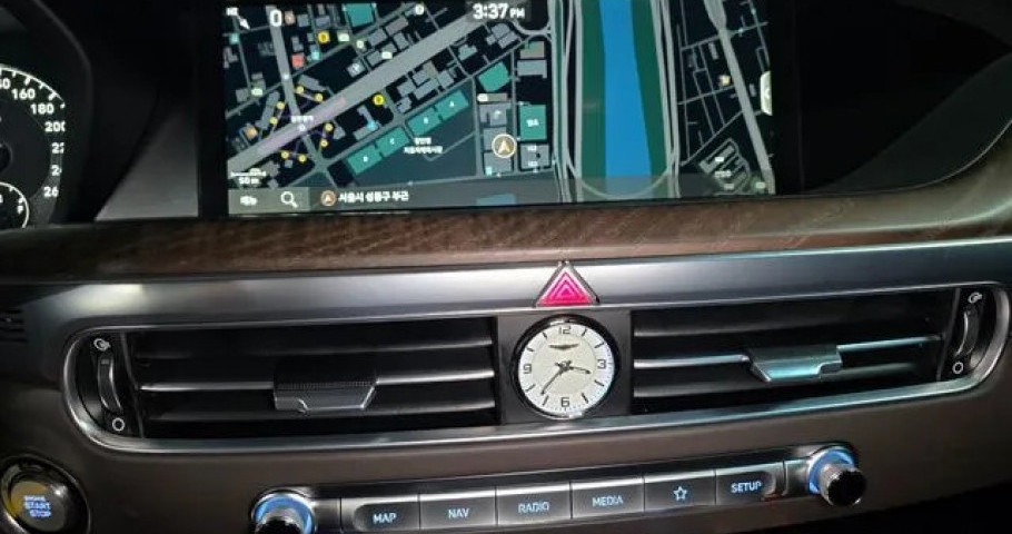Genesis G90 