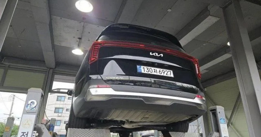 Kia Carnival 