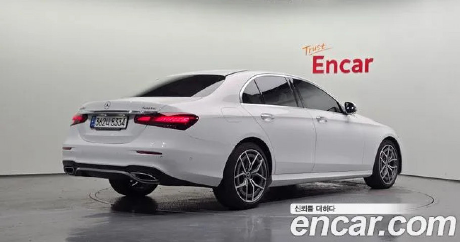 Mercedes-Benz E-Class 