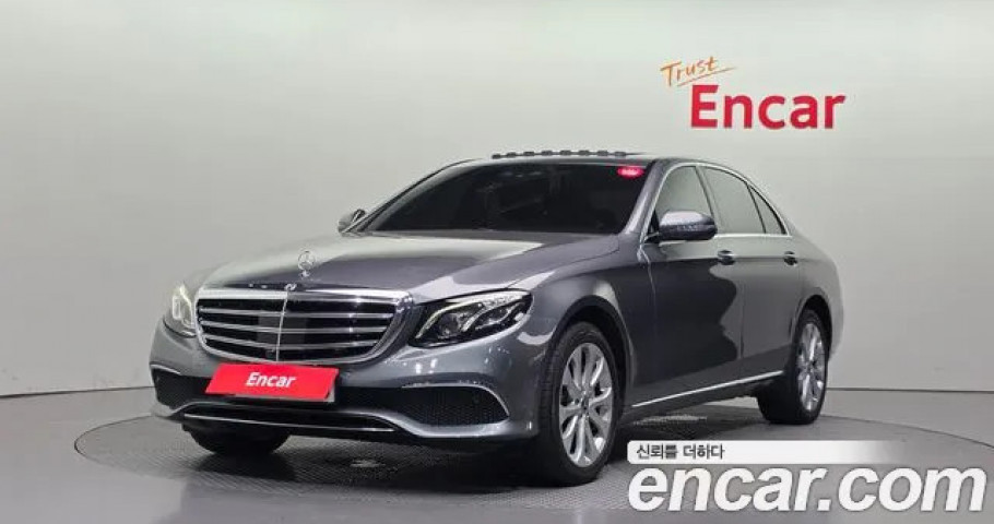 Mercedes-Benz E-Class 