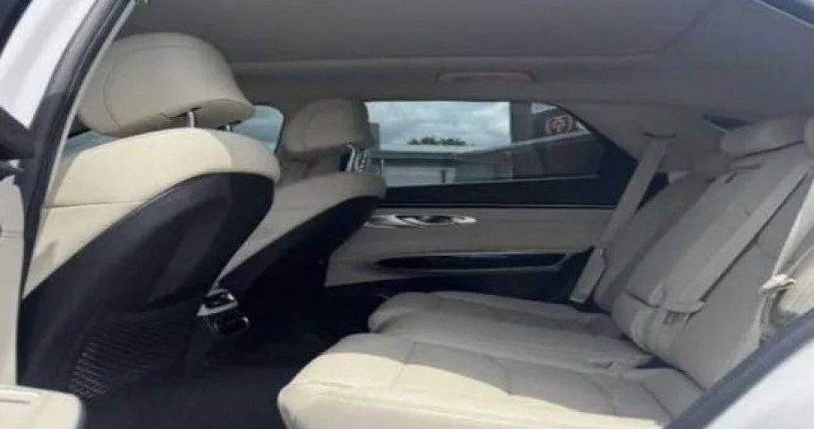 Genesis Gv70 