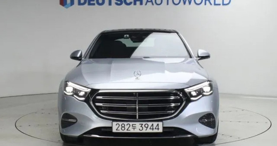 Mercedes-Benz E-Class 