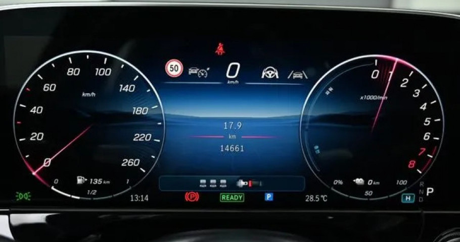 Mercedes-Benz E-Class 