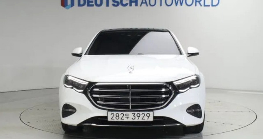 Mercedes-Benz E-Class 