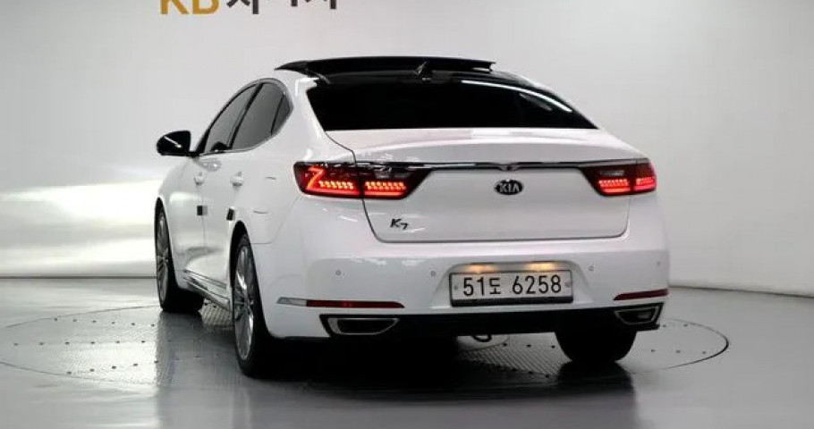 Kia K7 