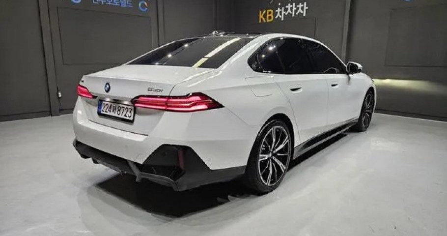 Bmw 5-Series 