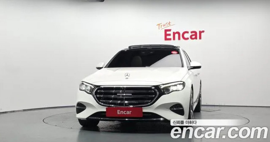 Mercedes-Benz E-Class 