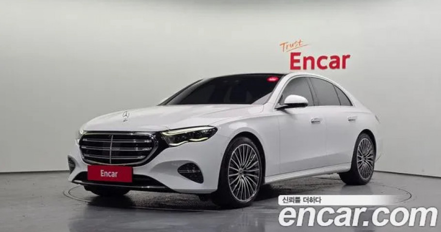Mercedes-Benz E-Class 
