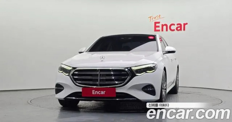 Mercedes-Benz E-Class 
