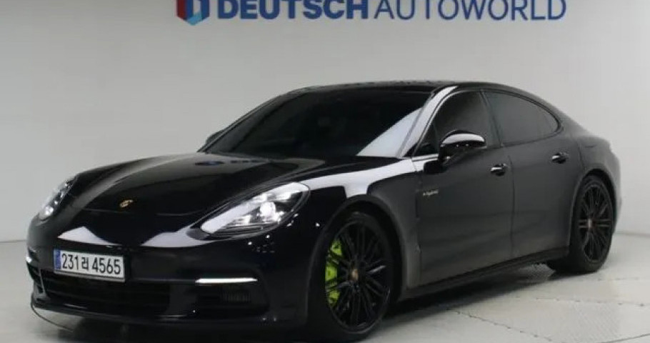 Porsche Panamera 