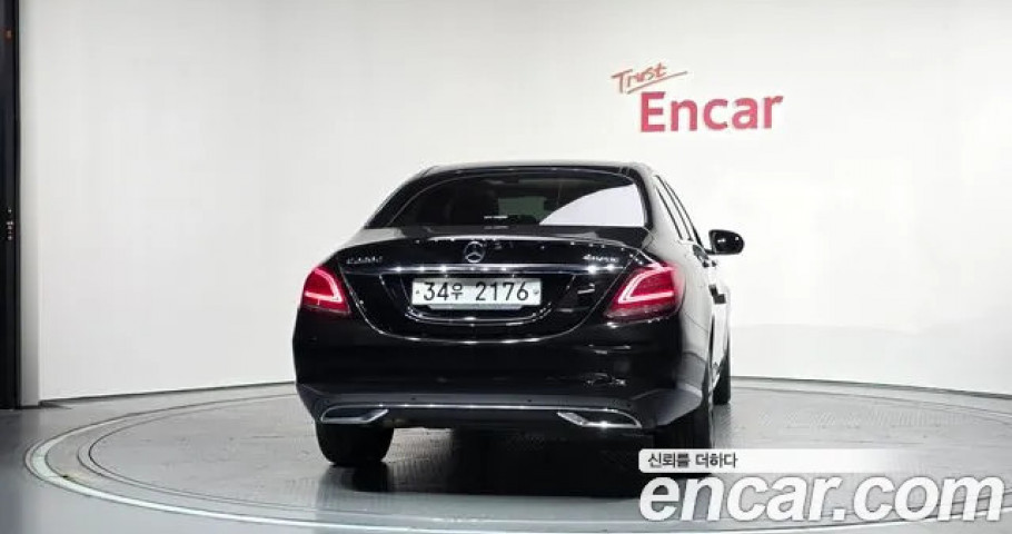 Mercedes-Benz C-Class 