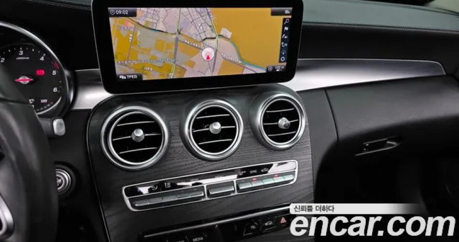 Mercedes-Benz C-Class 