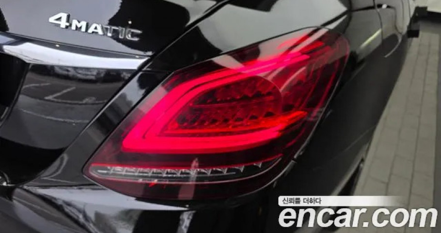 Mercedes-Benz C-Class 