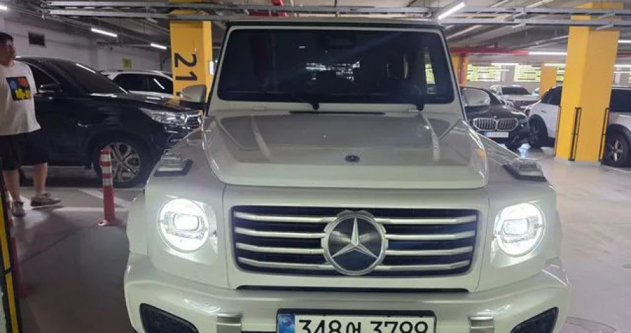 Mercedes-Benz G-Class 