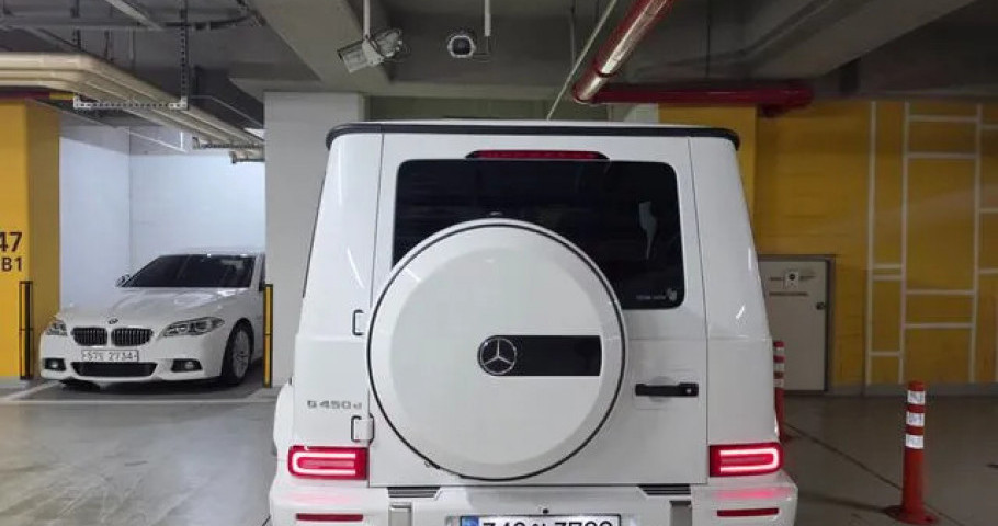 Mercedes-Benz G-Class 