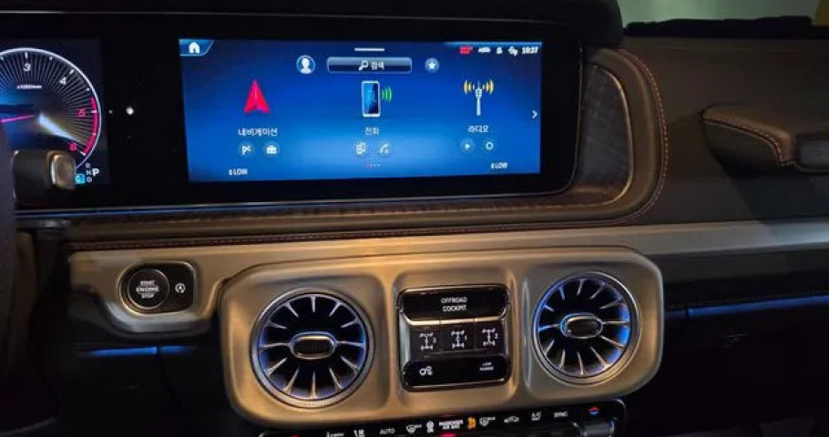 Mercedes-Benz G-Class 