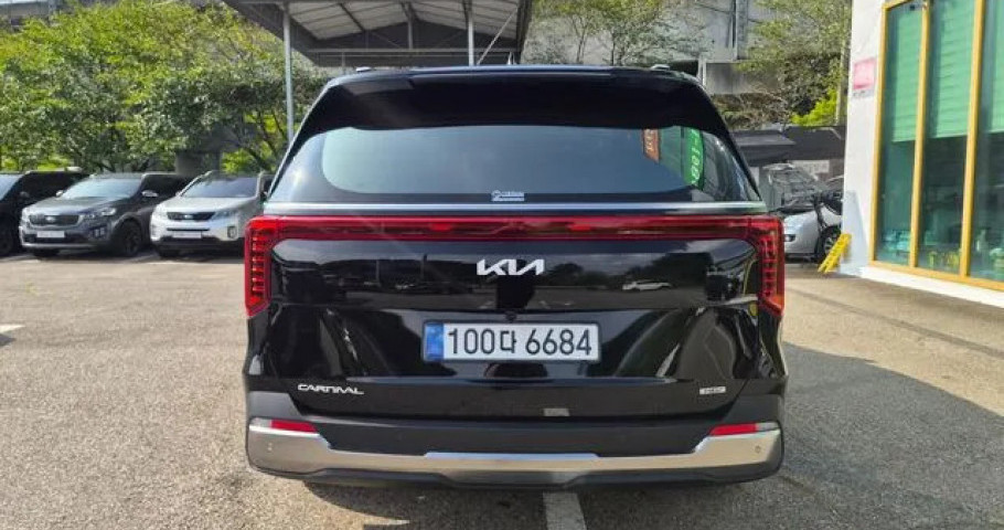 Kia Carnival 