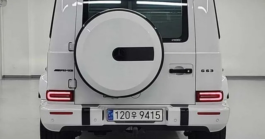 Mercedes-Benz G-Class 