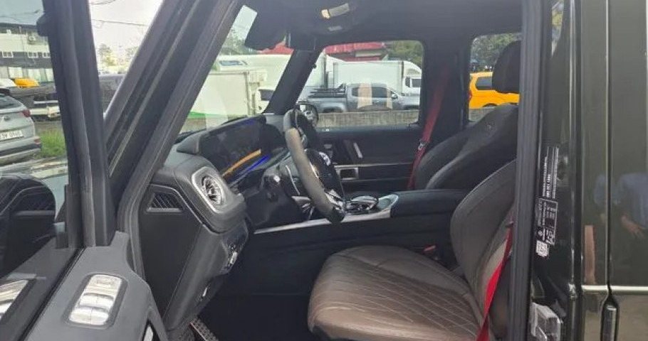 Mercedes-Benz G-Class 