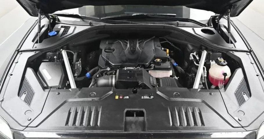 Genesis Gv70 