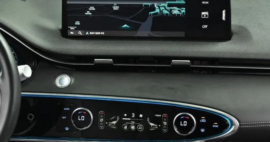 Genesis Gv70 