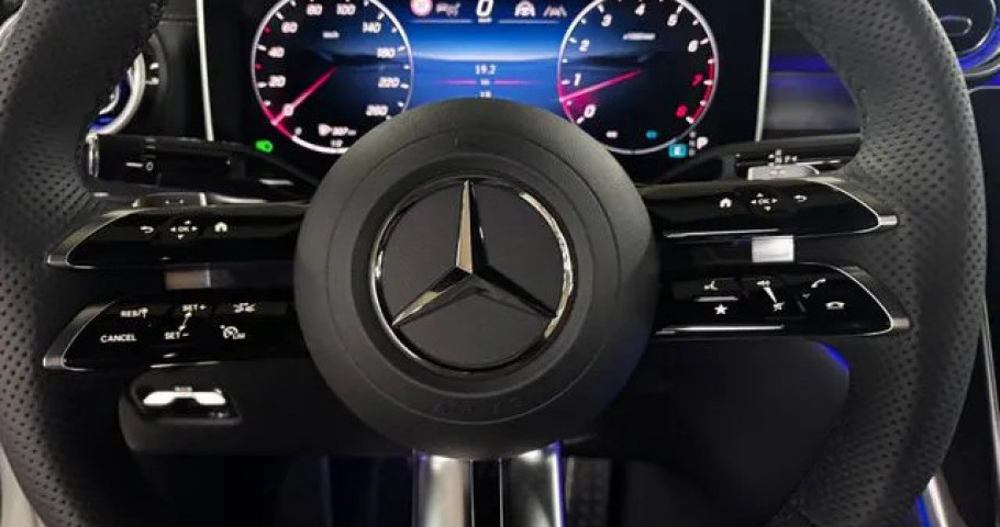 Mercedes-Benz Cle-Class 