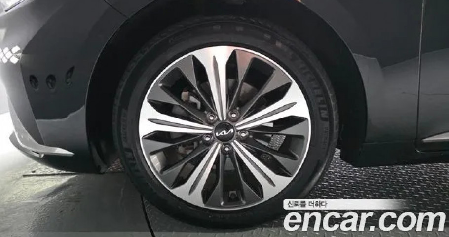 Kia K8 