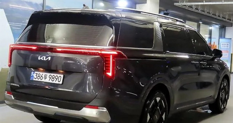 Kia Carnival 