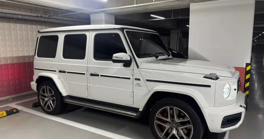 Mercedes-Benz G-Class 