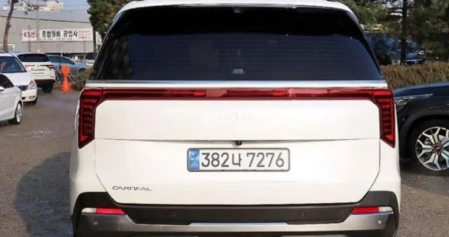 Kia Carnival 