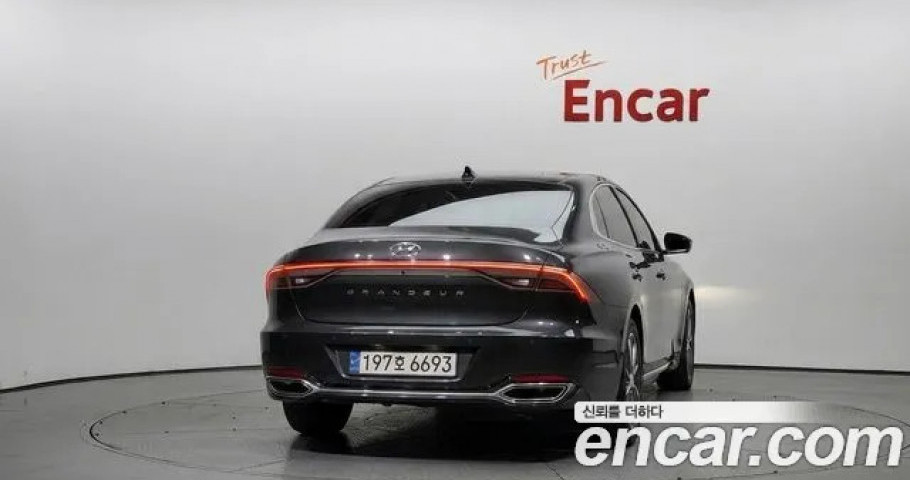 Hyundai Grandeur 