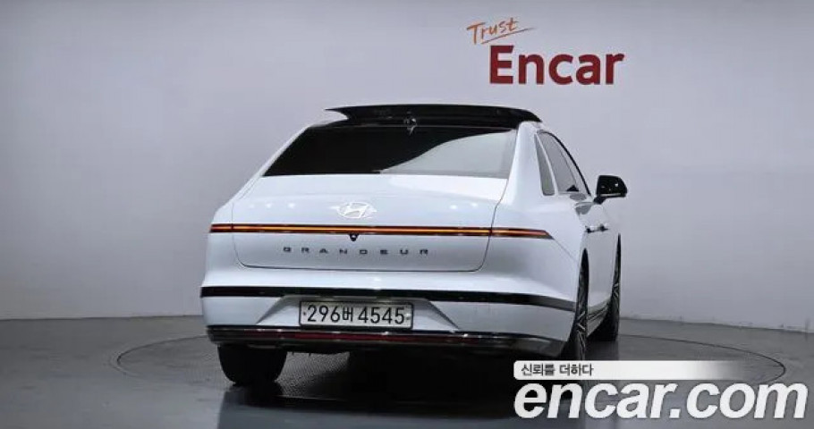 Hyundai Grandeur 