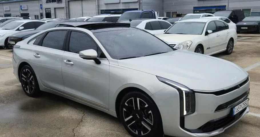 Kia K8 