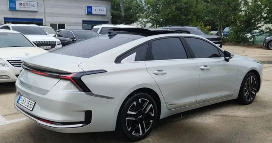 Kia K8 